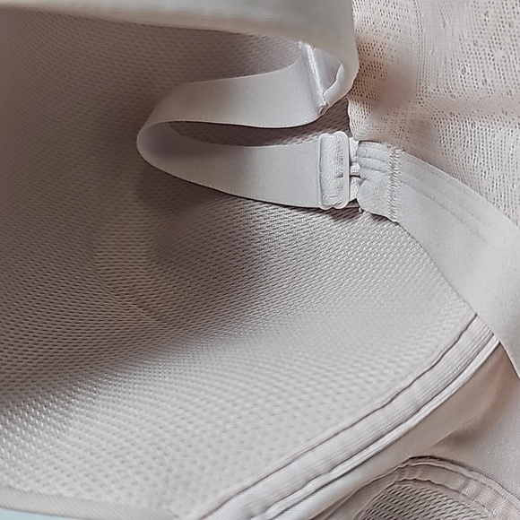 Vanity Fair Wireless Bra 44DD Light Pink - Picture 6 of 10